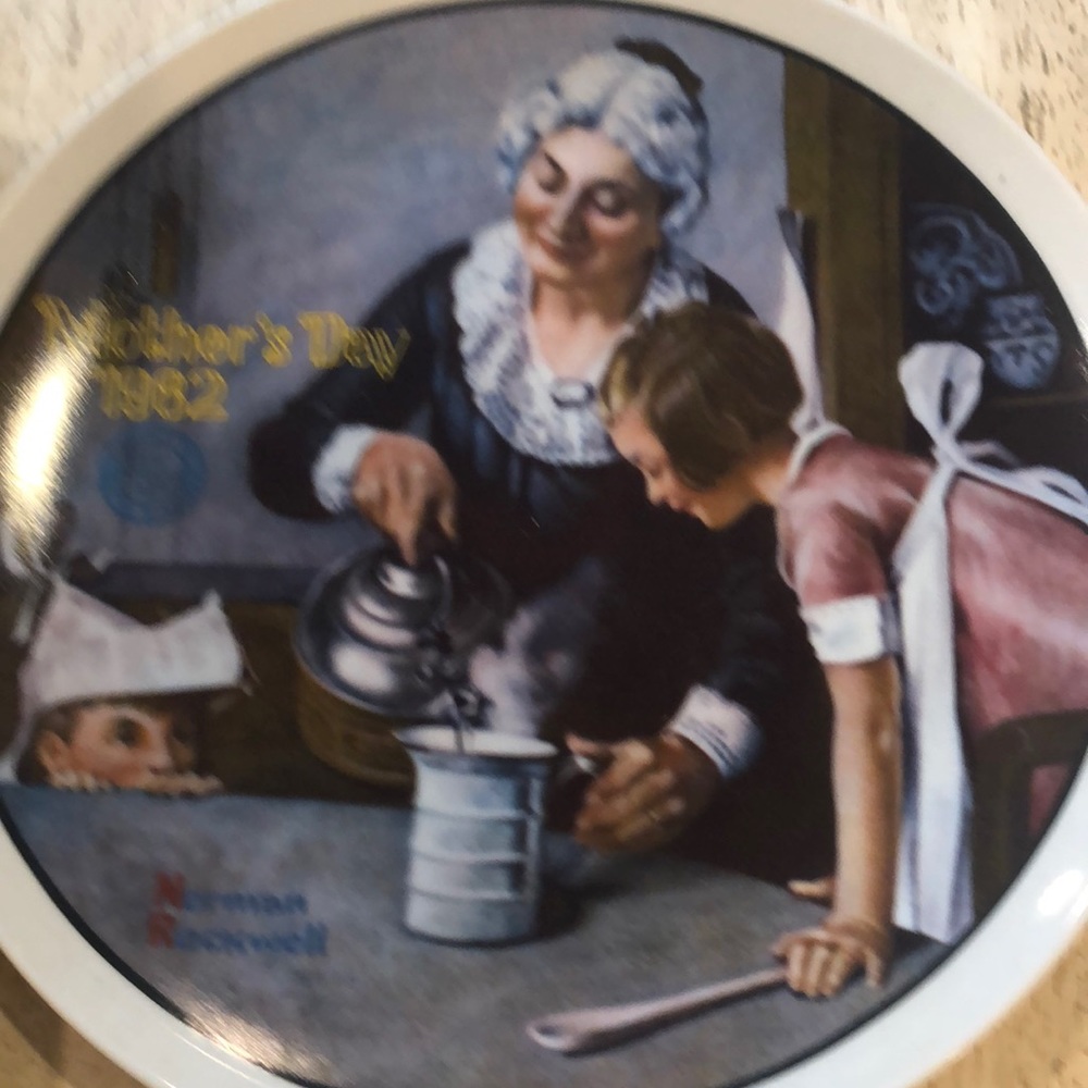 Knowles. Normal Rockwell “the cooking lesson “collectible plate.